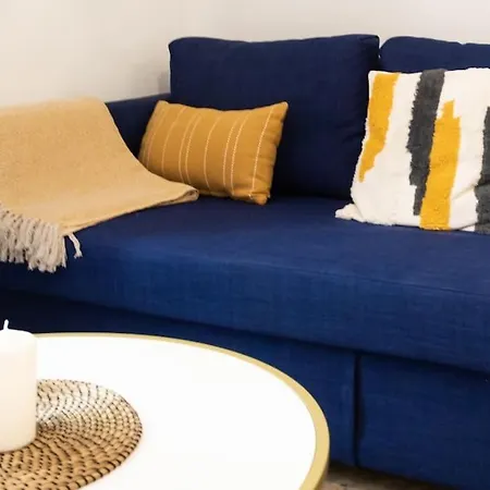 Lägenhet #44 Staywiz Us -1 Bdr Flat Cap Ac Balcony 5mins Walk To