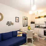 Apartmán #44 Staywiz Us -1 Bdr Flat Cap Ac Balcony 5mins Walk To *