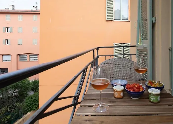 #44 Staywiz Us -1 Bdr Flat Cap Ac Balcony 5mins Walk To شقة
