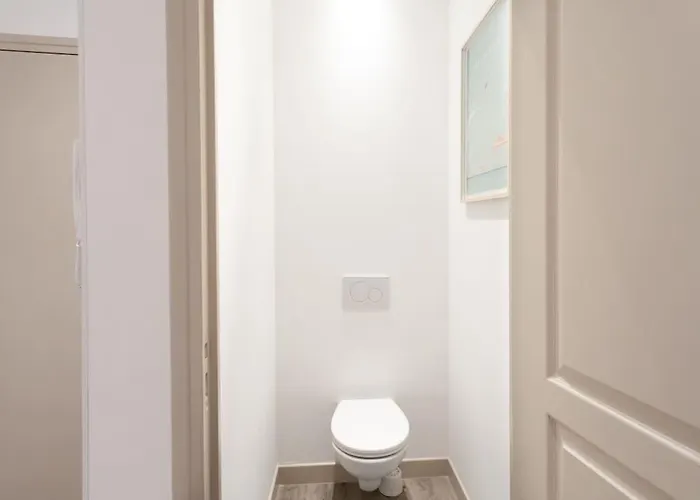 #44 Staywiz Us -1 Bdr Flat Cap Ac Balcony 5mins Walk To *