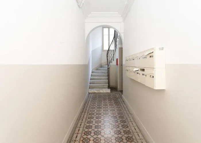 شقة #44 Staywiz Us -1 Bdr Flat Cap Ac Balcony 5mins Walk To *