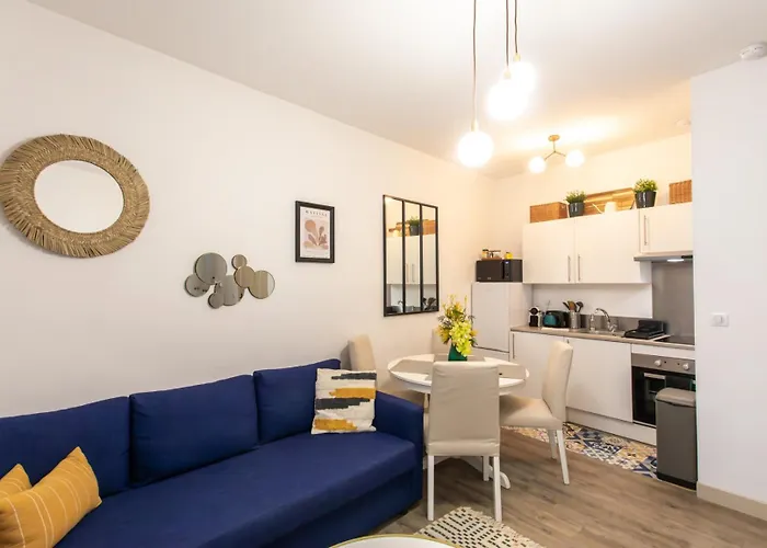 شقة #44 Staywiz Us -1 Bdr Flat Cap Ac Balcony 5mins Walk To *