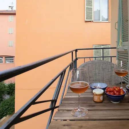 #44 1 Bdr Flat Cap Ac Balcony 5mins Walk To Appartement